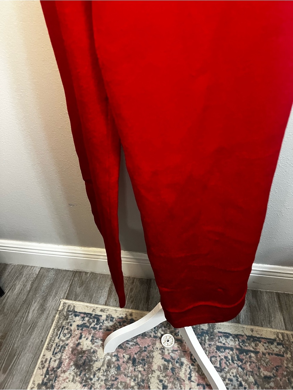 St. John Collections Red Santana Knit
Wide-Leg 10 Medium - Picture 5 of 14